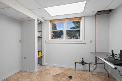 3404 Owasso St Lower level Flex room