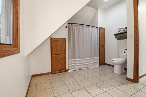 718 6th Street SW, Willmar, MN 56201