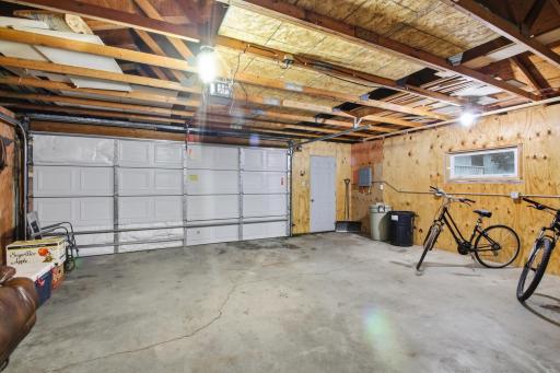 718 6th Street SW, Willmar, MN 56201