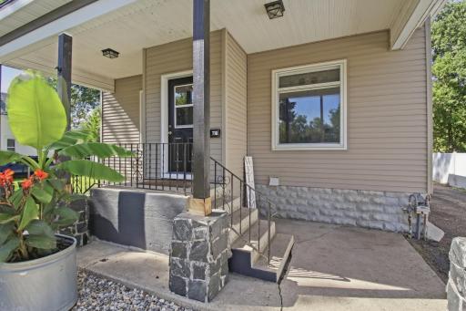718 6th Street SW, Willmar, MN 56201