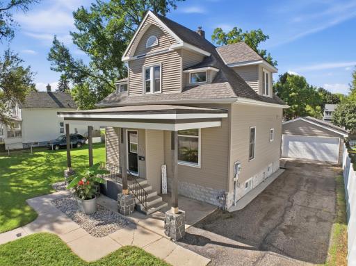 718 6th Street SW, Willmar, MN 56201
