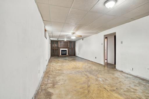 308_oak_st_se_102.jpg