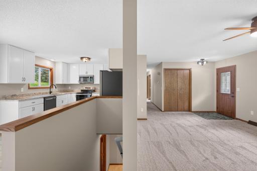 18212 Ginavale Lane, Eden Prairie, MN 55346