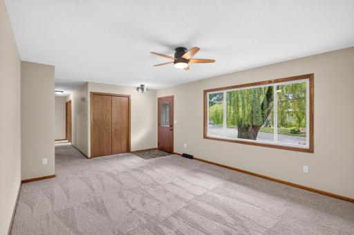 18212 Ginavale Lane, Eden Prairie, MN 55346