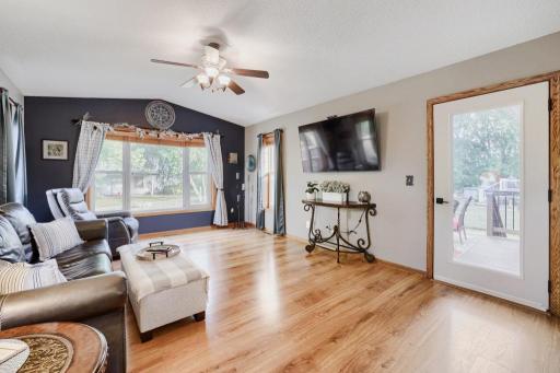 6078 Kalland Drive NE, Albertville, MN 55301