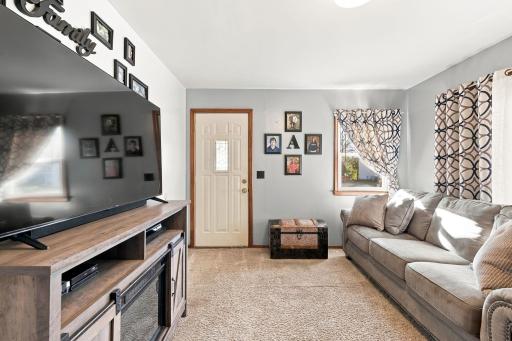 6-web-or-mls-311 Garfield St Somerset-26.jpg