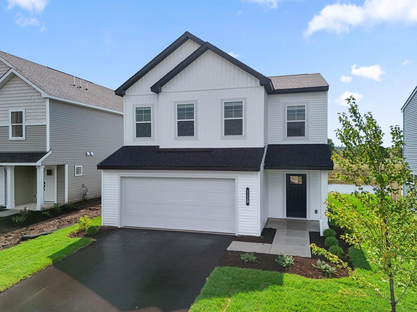 Beautiful Lexington C floorplan, located in a cul-de-sac with pond views from back of home.