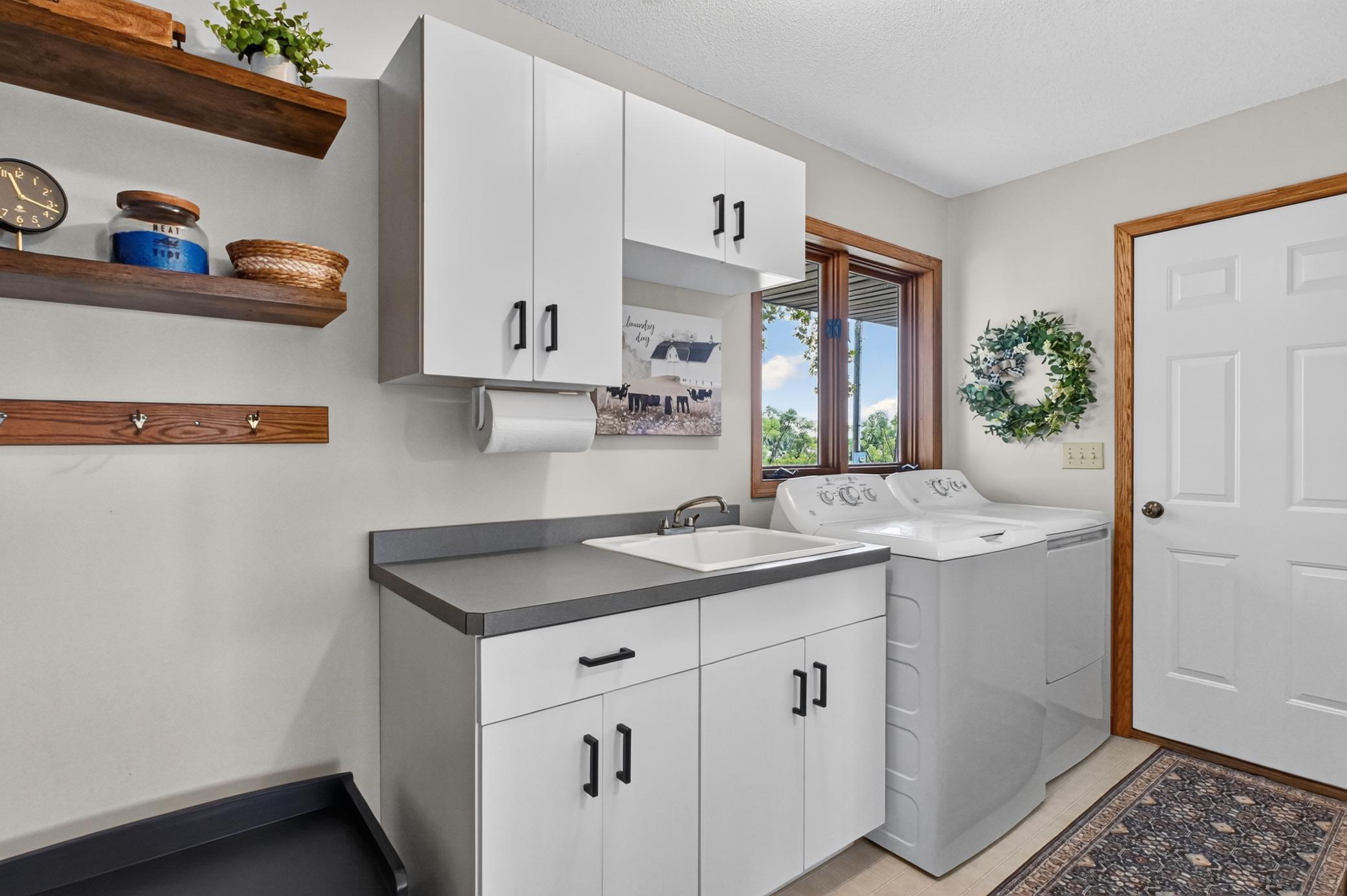 Main floor laundry/mudroom