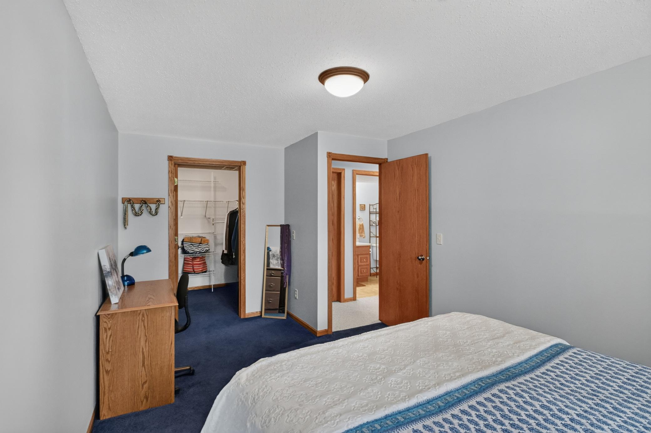 Walk-in closet
