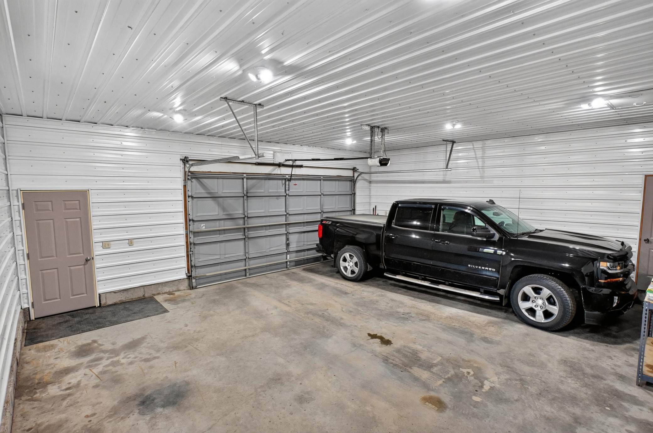 2+ stall attached garage