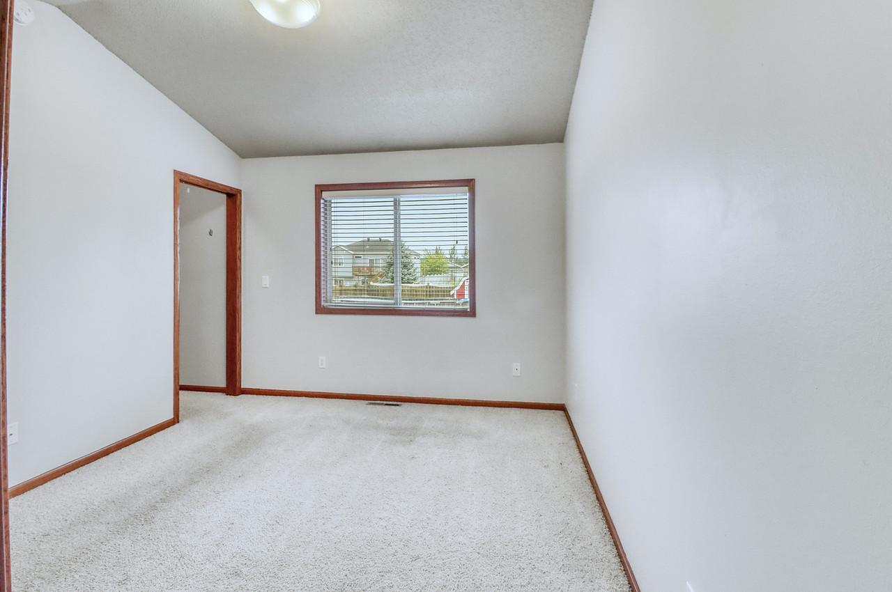 Primary Bedroom1_0-g.jpg