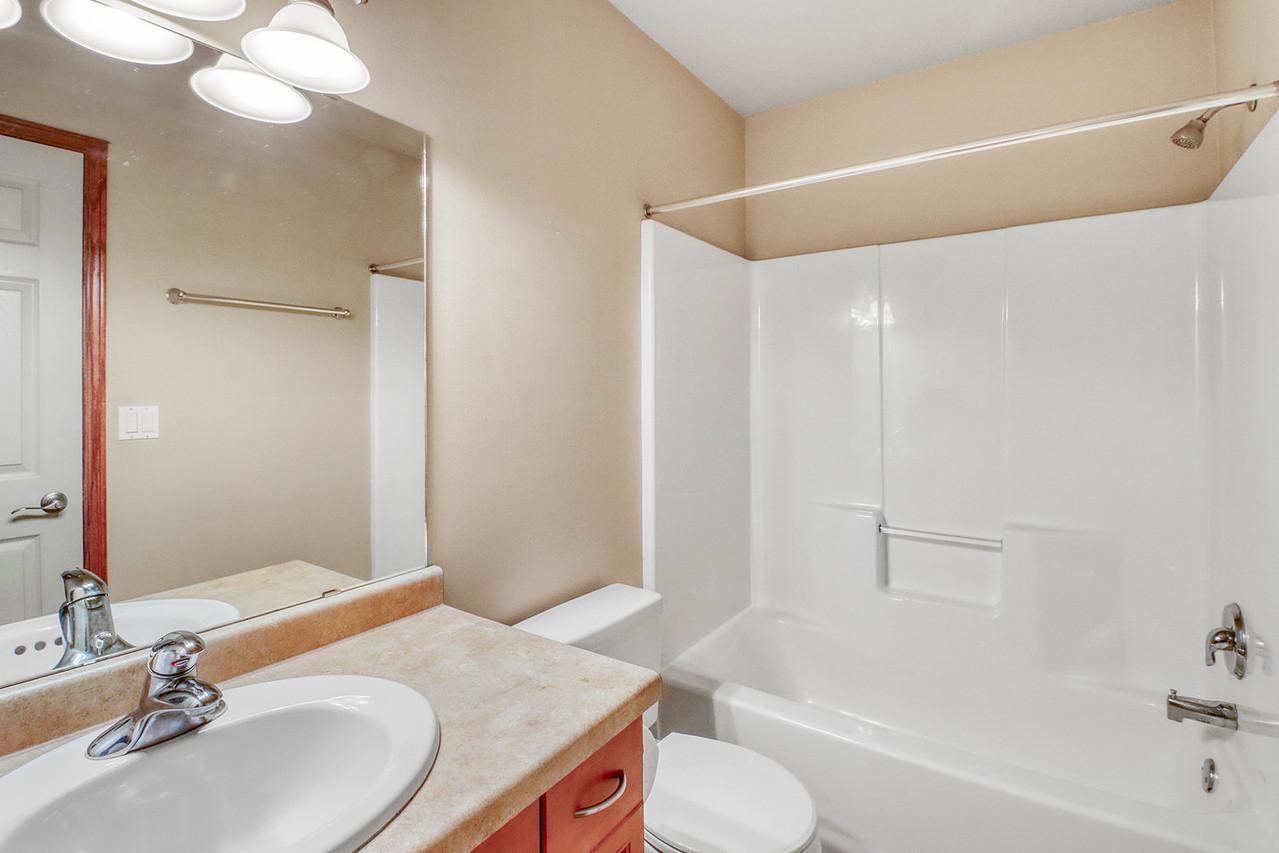 Bathroom1_2-g.jpg