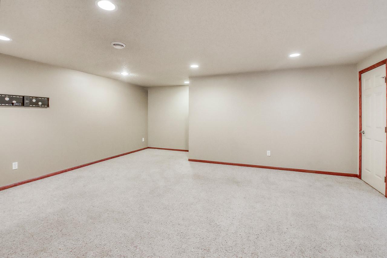 Basement1_4-g.jpg