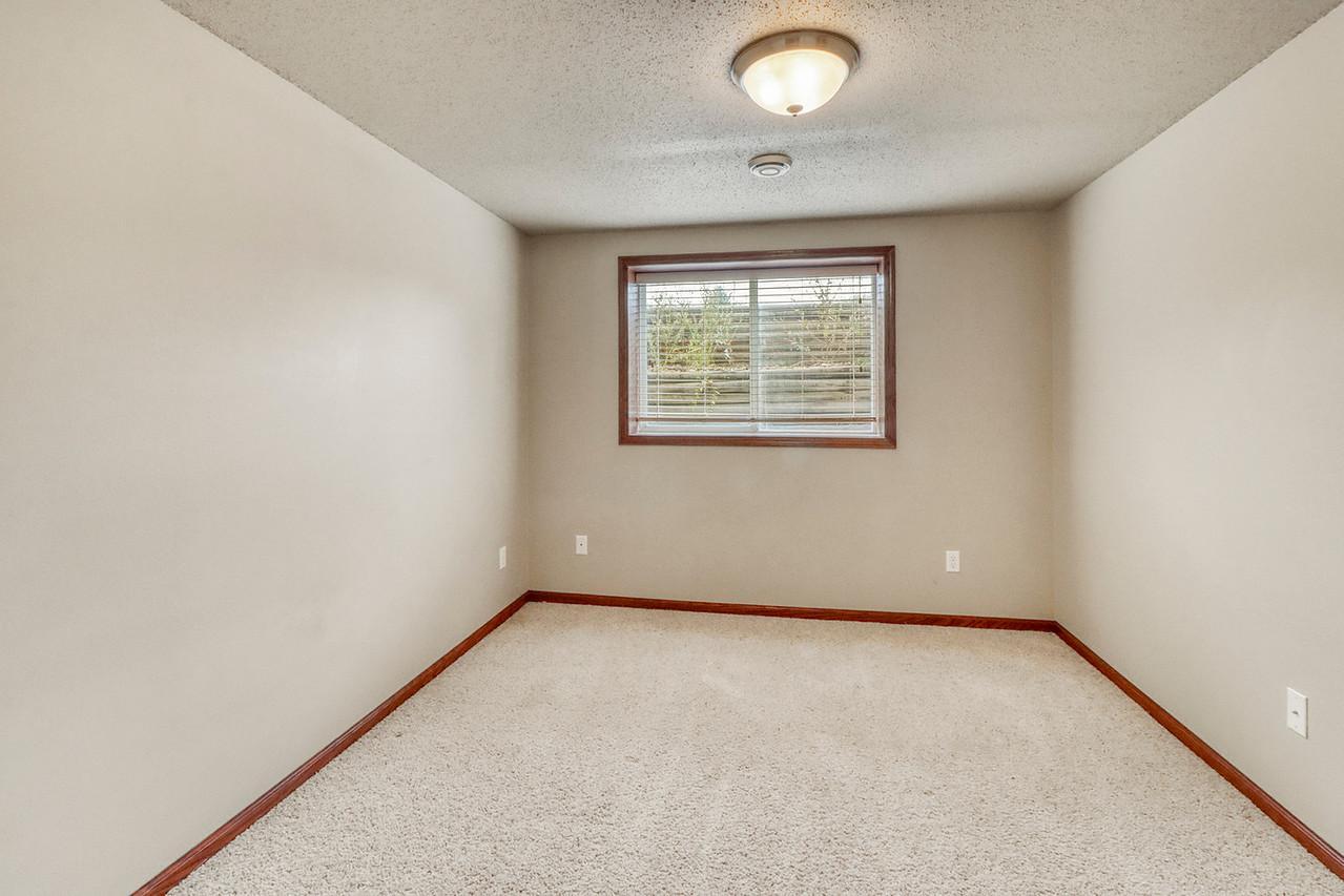 Basement Bedroom1_1-g.jpg