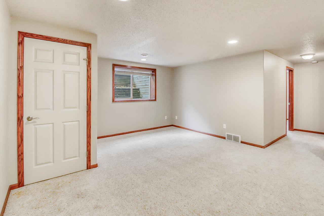Basement1_2-g.jpg