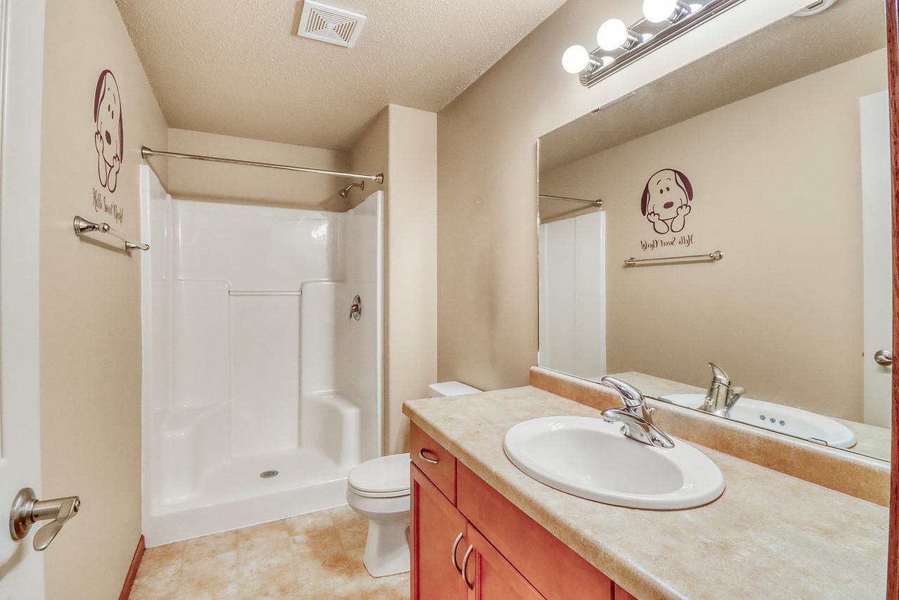Basement Bathroom1_1-g.jpg