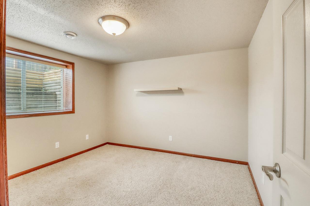 Basement Bedroom2_1-g.jpg