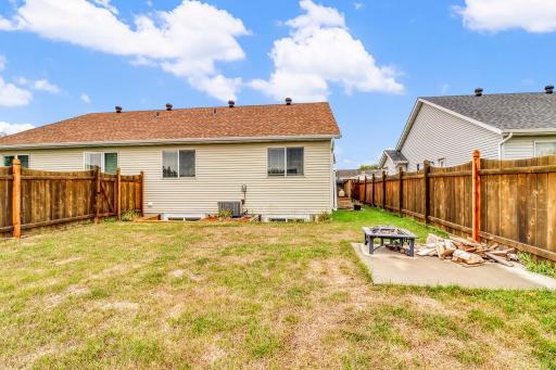 1107 37th Ave S, Moorhead, MN 56560