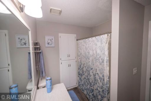 Main level full bath