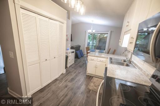 Spacious pantry to compliment kitchen functionality