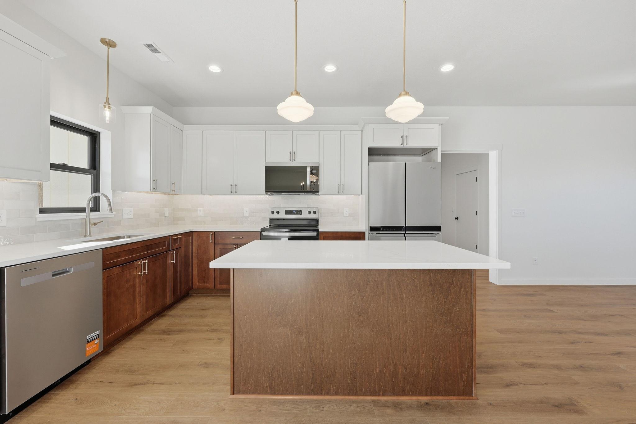 5-web-or-mls-10653_Marty_View_Cir_Kimball_MN_55353_007.jpg