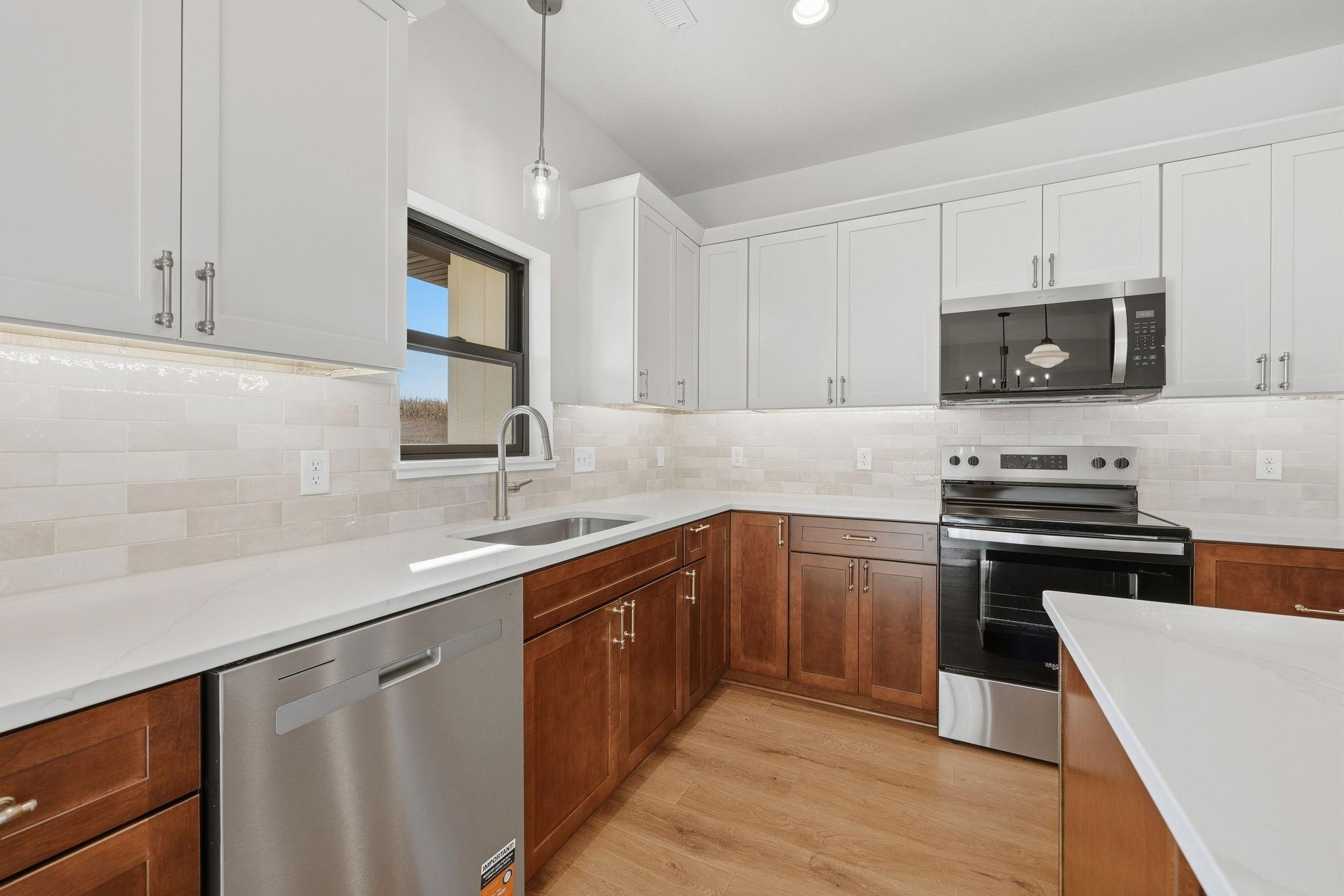 6-web-or-mls-10653_Marty_View_Cir_Kimball_MN_55353_008.jpg