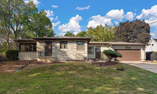 1603 Frost Avenue, Maplewood, MN 55109
