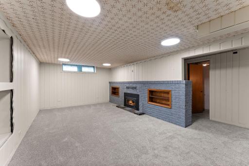 1603 Frost Avenue, Maplewood, MN 55109
