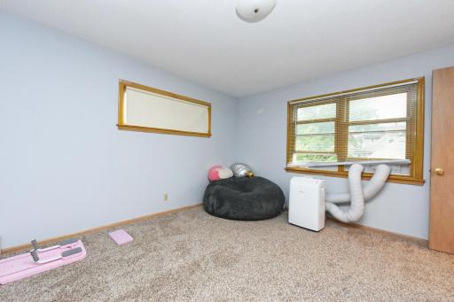 729 Rose Ave 19.jpg