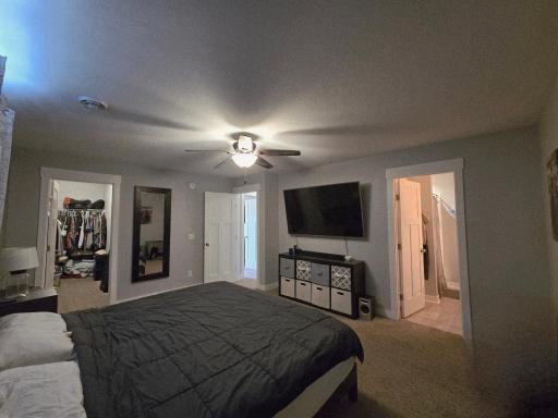Primary Bedroom w/Walk-in Closet & 3/4 Bathroom