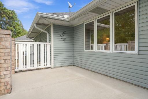 32-web-or-mls-1053_Royal_Court_Shoreview_07061.jpg