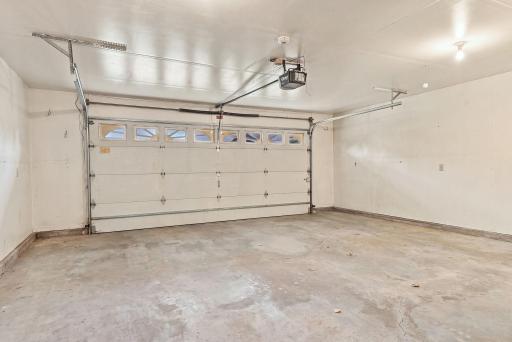 56-web-or-mls-1053_Royal_Court_Shoreview_TW_07171.jpg