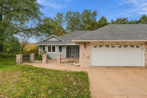 59-web-or-mls-1053_Royal_Court_Shoreview_07226.jpg