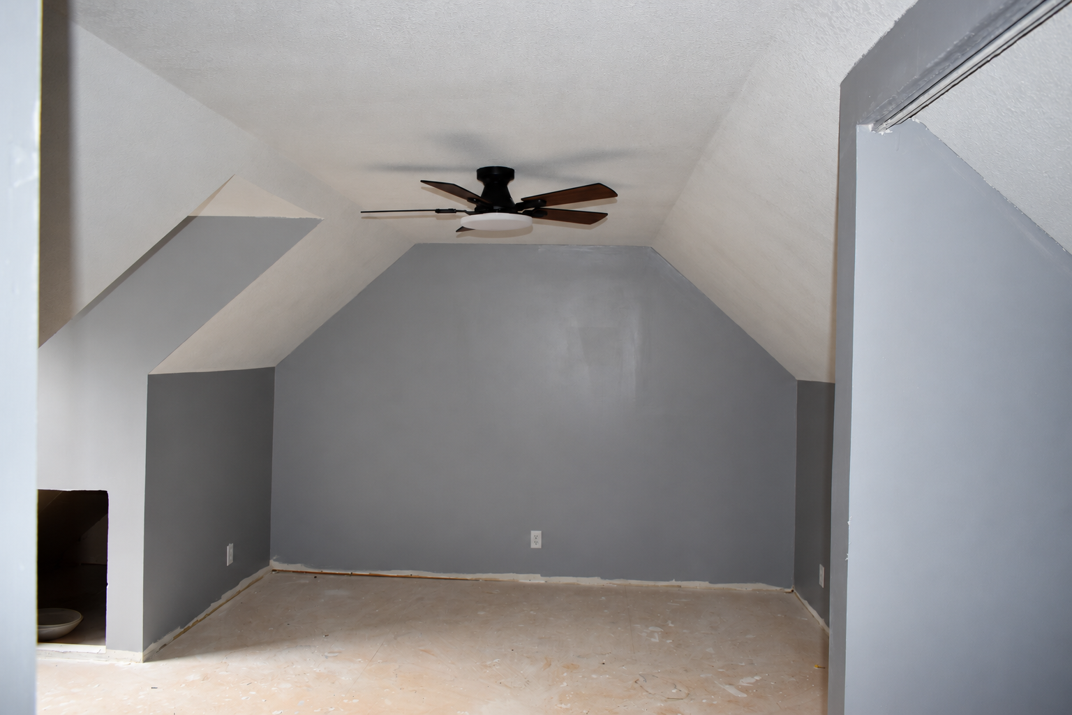 Upstairs Bedroom 4.png