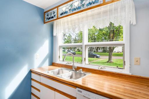 407 Kelly Circle, Duluth, MN 55811