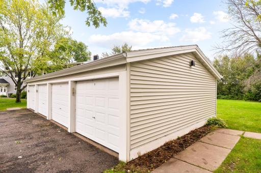 407 Kelly Circle, Duluth, MN 55811