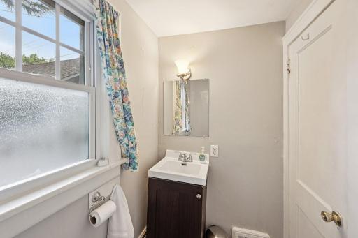 4000 Sheridan Avenue N, Minneapolis, MN 55412