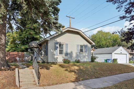 4000 Sheridan Avenue N, Minneapolis, MN 55412