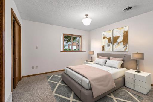 1112 Grandview Drive, Hudson, WI 54016