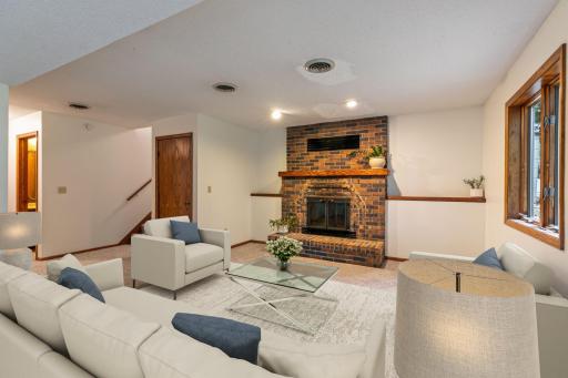 1112 Grandview Drive, Hudson, WI 54016