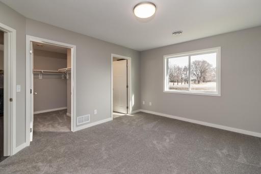 1710 Maple Leaf Lane, Litchfield, MN 55355