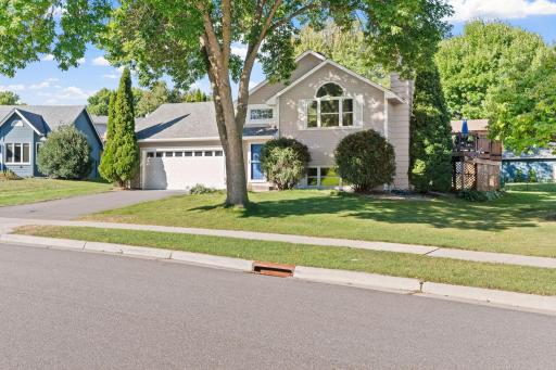 9545 Hillside Drive, Champlin, MN 55316