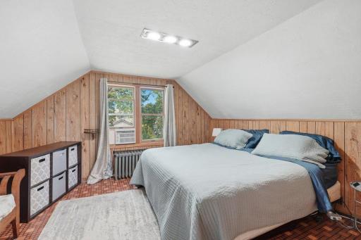 121 W Race Avenue, Elmwood, WI 54740