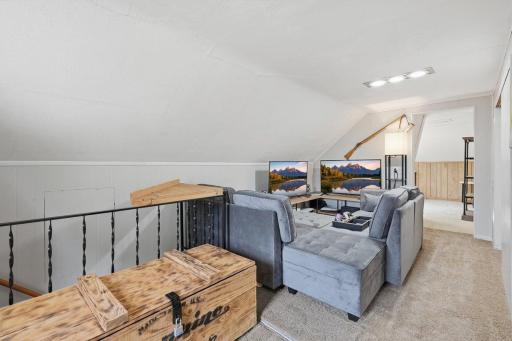 121 W Race Avenue, Elmwood, WI 54740