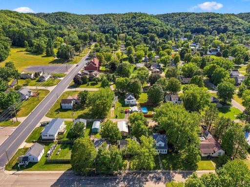 121 W Race Avenue, Elmwood, WI 54740