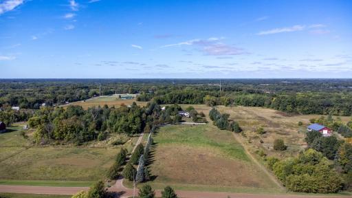 3995 Eckert Avenue SE, Delano, MN 55328