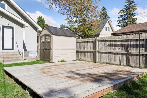 1960 Ivy Avenue E, Saint Paul, MN 55119
