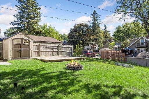 1960 Ivy Avenue E, Saint Paul, MN 55119