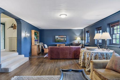 2308 W Lake Of The Isles Parkway, Minneapolis, MN 55405