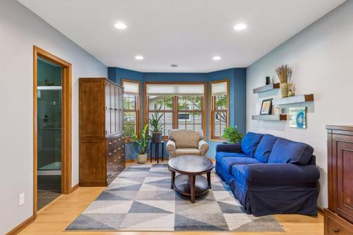 730 County Road B2 W, Roseville, MN 55113